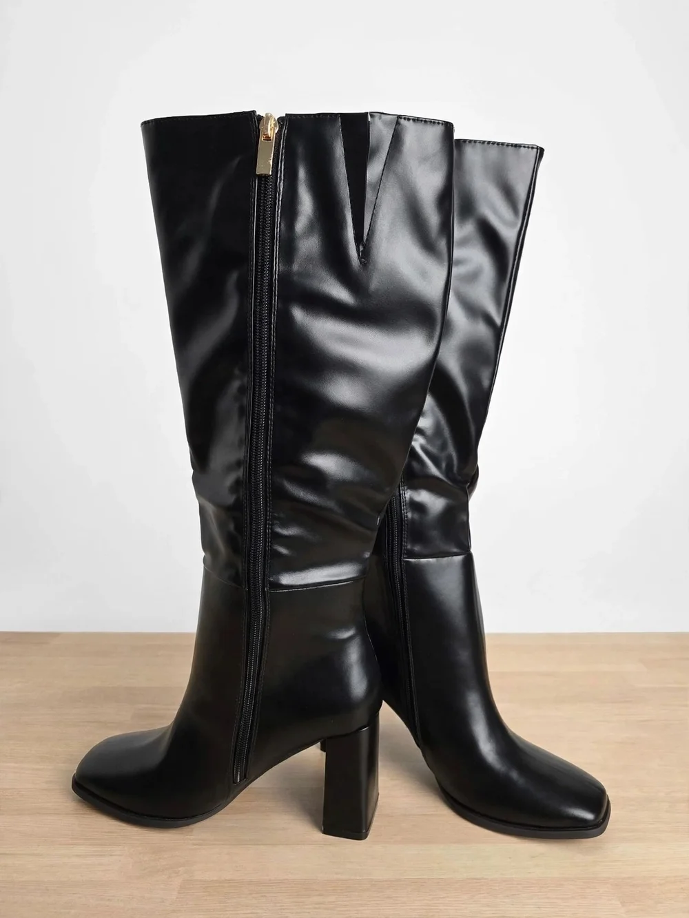 Coutgo Women's Wide-Calf Knee-High Boots
